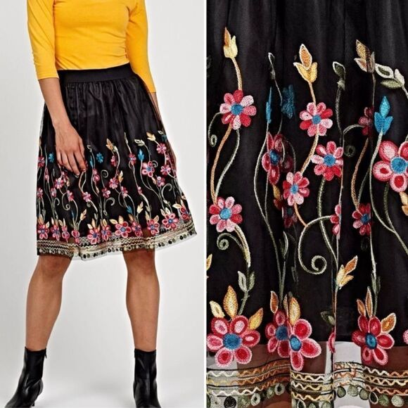 NWT Ultra Pink August Midi Black Skirt Mesh Embroidered Size M - Picture 1 of 10